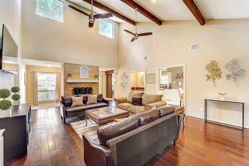 Family Oasis | 6BR + Pool + Big Backyard