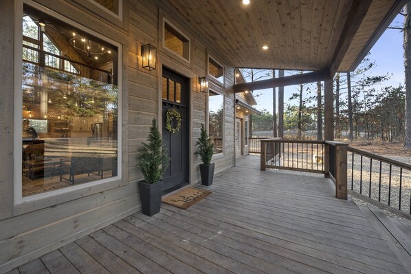 Exterior detail - Luxury Cabin with Hot Tub, Pool Table & Arcade! (Broken Bow)
