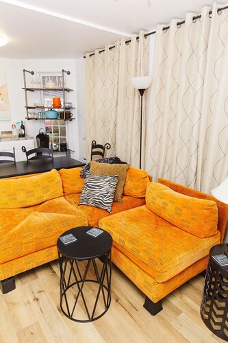 NEW Tiny Groovy Town Spot by dining, shops, bars