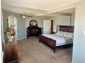 5 chambres, fer et planche à repasser, Wi-Fi gratuit, draps fournis
