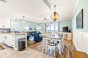 Interior - Fourth Floor Condo with Shared Pool, Ocean View, High-Speed WiFi, & Washer/Dryer (Mexico Beach)