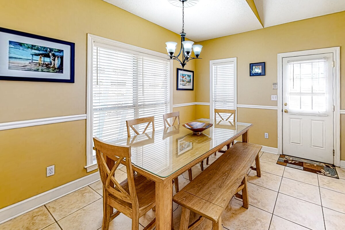 Photo 6 of Dog-Friendly Attractive Home w/Fast WiFi, Private Saltwater Pool, & Central AC