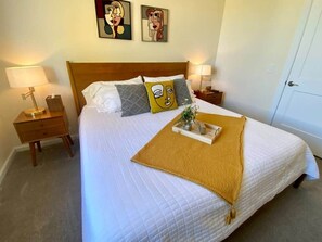 3 bedrooms, desk, iron/ironing board, WiFi