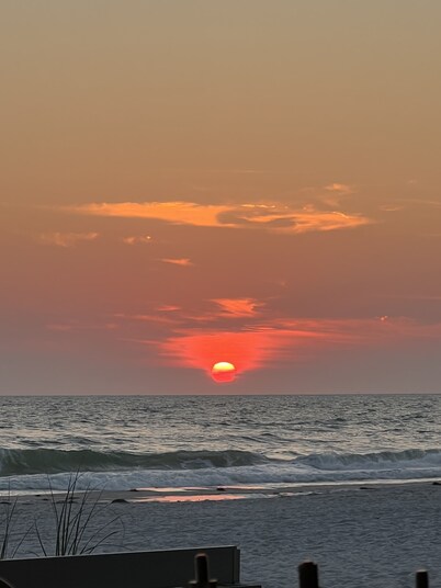 BEACH HOUSE 2 SEMINOLE  Bring your Boat or RV