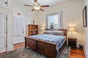 2 bedrooms, iron/ironing board, travel cot, free WiFi