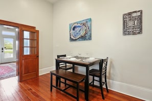 Dining - Luxury On The Bayou | Parking | Steps to City Park (New Orleans)