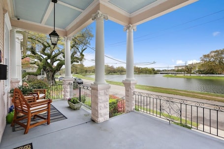Outdoor dining. Luxury On The Bayou | Parking | Steps to City Park