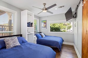 3 bedrooms, iron/ironing board, travel crib, WiFi - Central 3BR | Rooftop Deck | Private Home |Pets OK (New Orleans)