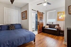 5 bedrooms, iron/ironing board, WiFi, bed sheets - Central Location | Sleeps 10 | Gated Courtyard+Bar (New Orleans)