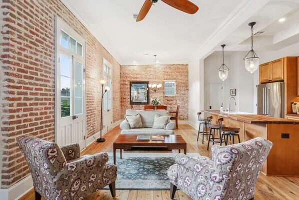 TV, offices - The Burgundy House #2 |Historic Luxury|Steps to FQ (New Orleans)