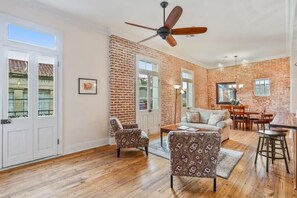 TV, offices - The Burgundy House #2 |Historic Luxury|Steps to FQ (New Orleans)