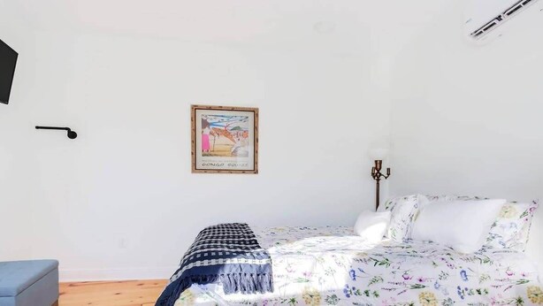 1 bedroom, iron/ironing board, travel cot, free WiFi - Adorable Treme Nook| Private and Renovated (New Orleans)