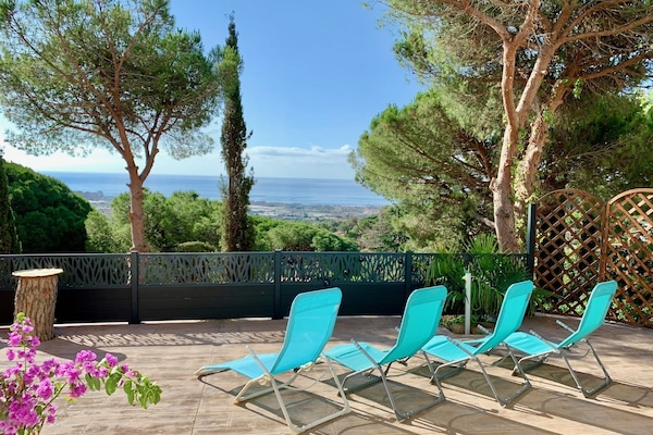 Relax, chill out, sunbathe, read or whatever you fancy ;)