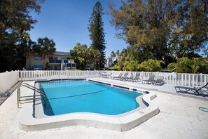 Uklassifisert bilde, 3 av 25, knapp