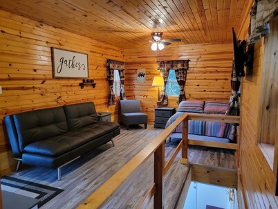 Cozy Cabin Down on the Farm