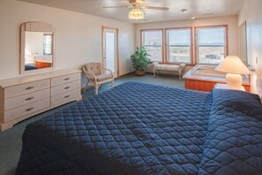 3 habitaciones, tabla de planchar con plancha, wifi y ropa de cama