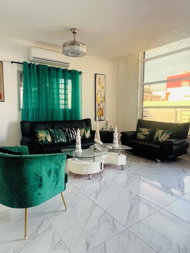 Francesca Villa Calamar