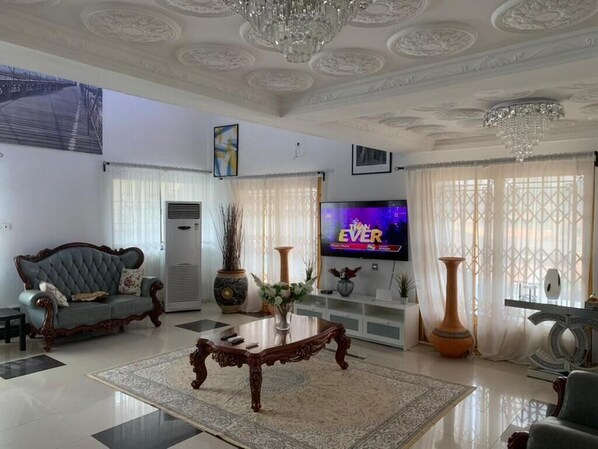 Interior - Striking 4-Bed gated House in Awoshie. (Awoshie)