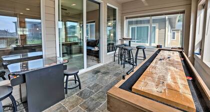 Gold Beach Townhome with Ocean Views & Sunroom!
