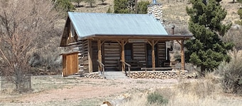 Hidin’ Out near the Paiute Trail and Butch Cassidy’s boyhood home. 