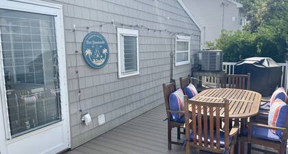 Delightful 2-Bedroom Beach Cottage in OBIII