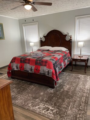 3 habitaciones, escritorio, wifi gratis y ropa de cama 