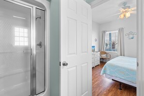 3 chambres, accès au Wi-Fi (inclus), literie fournie