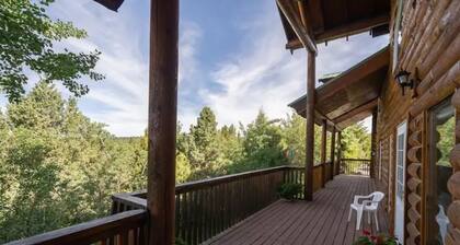 Big Family Reunion Lodge! Close to Yellowstone Jackson Grand Tetons Island Park.