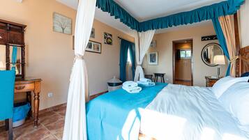 4 Schlafzimmer, BĂŒgeleisen/BĂŒgelbrett, kostenloses WLAN, BettwĂ€sche