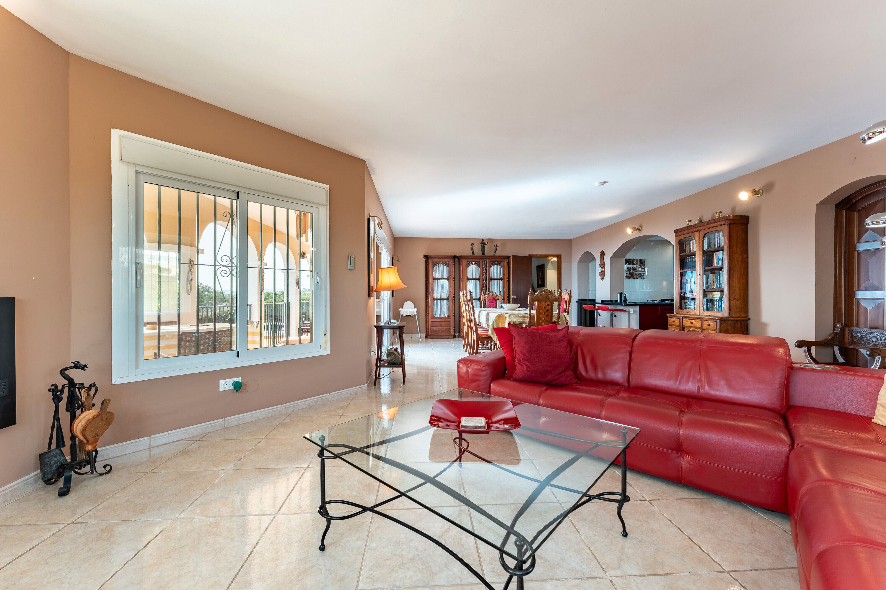 Fernseher, Kamin, DVD-Player, Tischtennisplatte