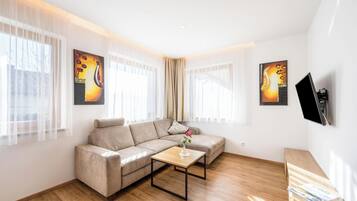 Télévision, table de tennis de table