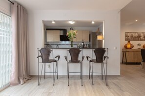 Dining - Apartment "Villa Mar del Plata" with Shared Pool, Wi-Fi, Garden & Terrace (Fuengirola)