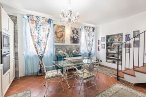 Interior - Apartment "Le Case di Erminia Vintage" with Wi-Fi & A/C (Valeggio sul Mincio)