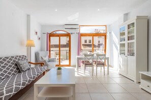 TV - Apartment Altea Apartamento with Sea View, Terrace, A/C & Wi-Fi (Altea)
