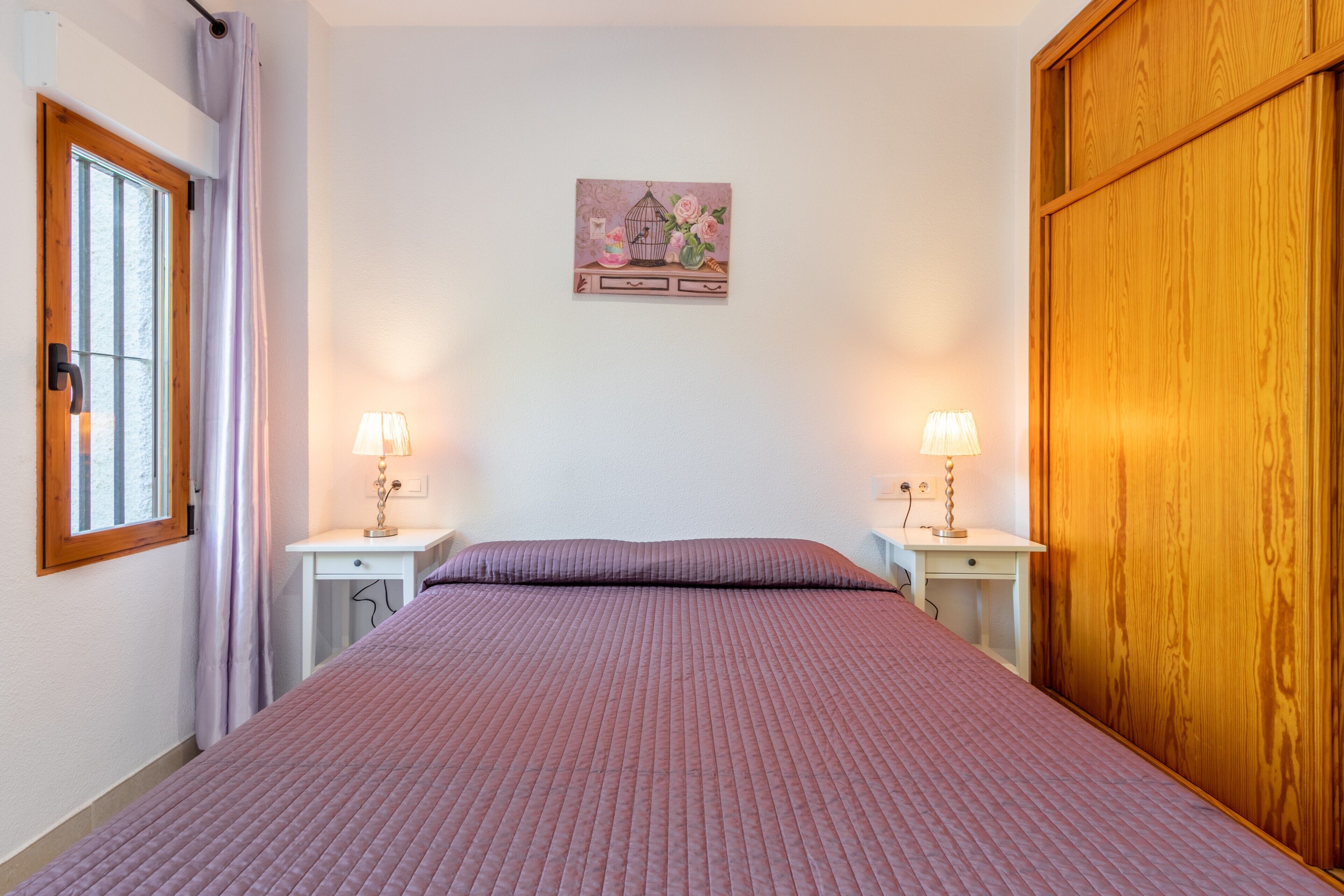 1 chambre, fer et planche à repasser, accès au Wi-Fi (inclus)