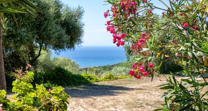 Vacation Home "La casa vista isola" with Sea View, Terrace & Garden