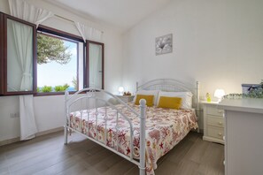 1 Schlafzimmer, Bügeleisen/Bügelbrett, Bettwäsche