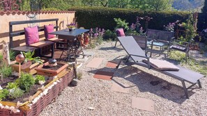 Unclassified image, 5 of 33, button