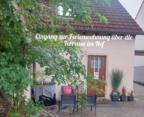 Unclassified image, 1 of 33, button