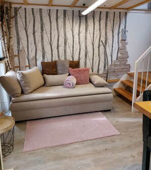 Unclassified image, 3 of 33, button