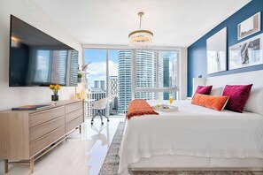 2 bedrooms, iron/ironing board, travel cot, WiFi - MVR - Icon Brickell Beauty with Views (Miami)