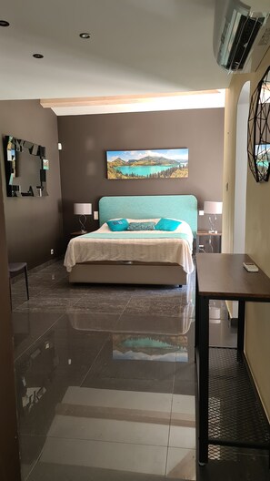 4 slaapkamers, een kluis op de kamer, een strijkplank/strijkijzer