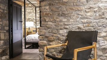 4 chambres, fer et planche à repasser, Wi-Fi, draps fournis