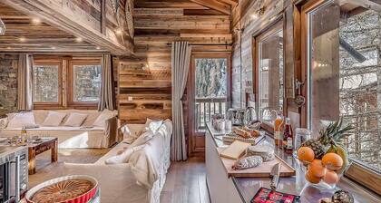 4* Chalet in Tignes - 6 Bedrooms, 6 Bathrooms - Parking, Fireplace, Sleeps 12