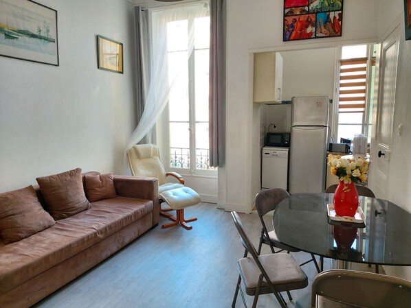 Televisión y oficina