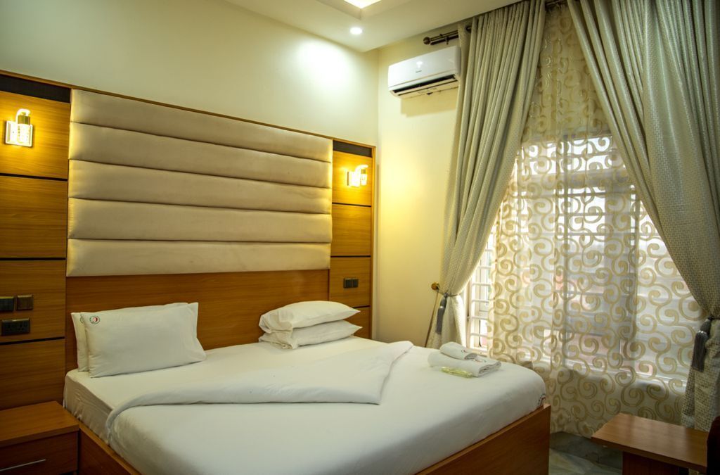 Deluxe Single Room, 1 Twin Bed | Individually decorated, individually furnished, desk, laptop workspace