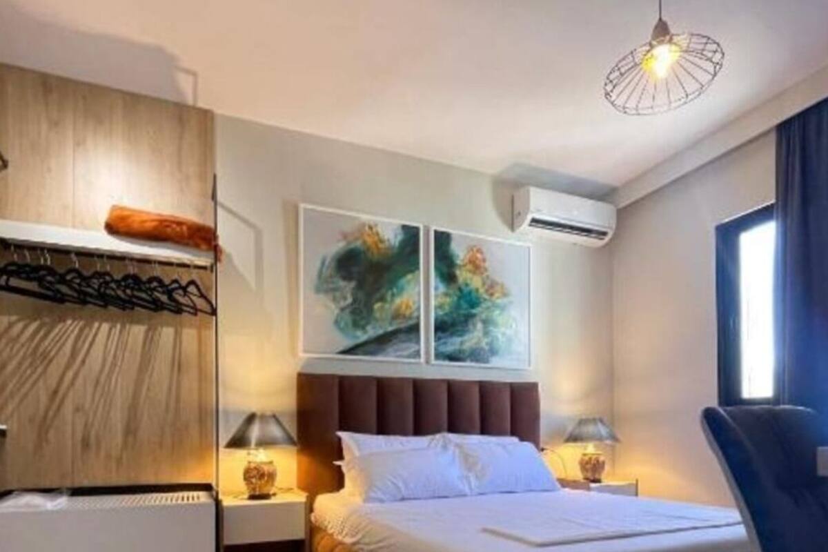 Deluxe Room | 1 bedroom, desk, free WiFi