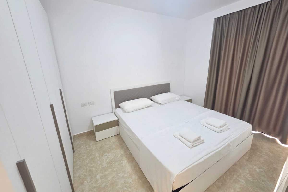 Deluxe Apartment | Desk, free WiFi