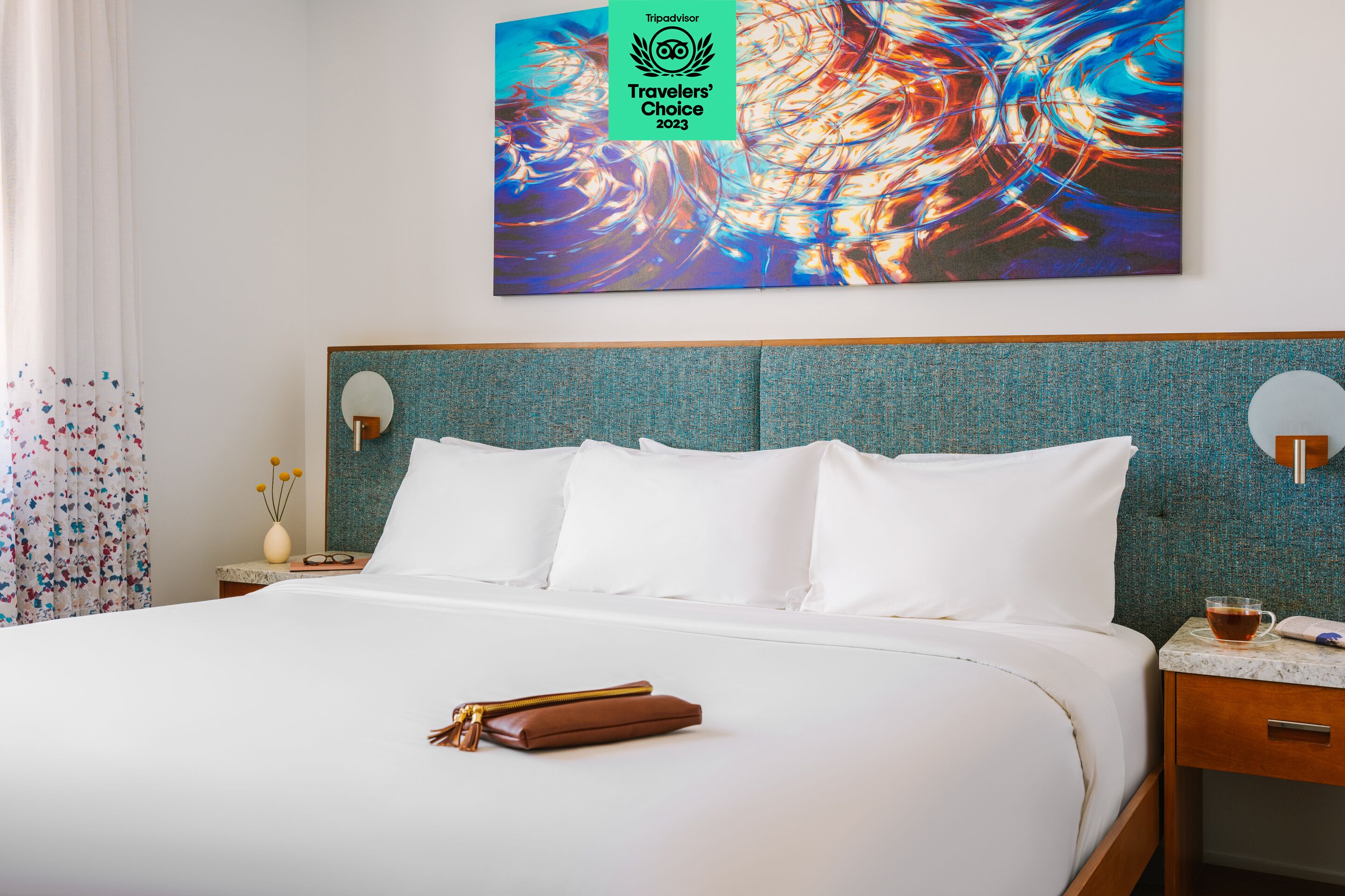 The Circ powered by Sonder | Spacious King Suite+ w/ Balcony