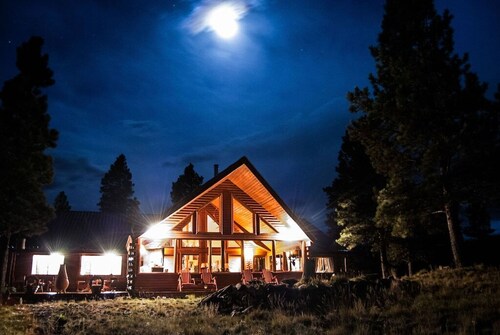 TrailsEndRanch ⛰Views, HotTub, Horseback riding on 1000's ac